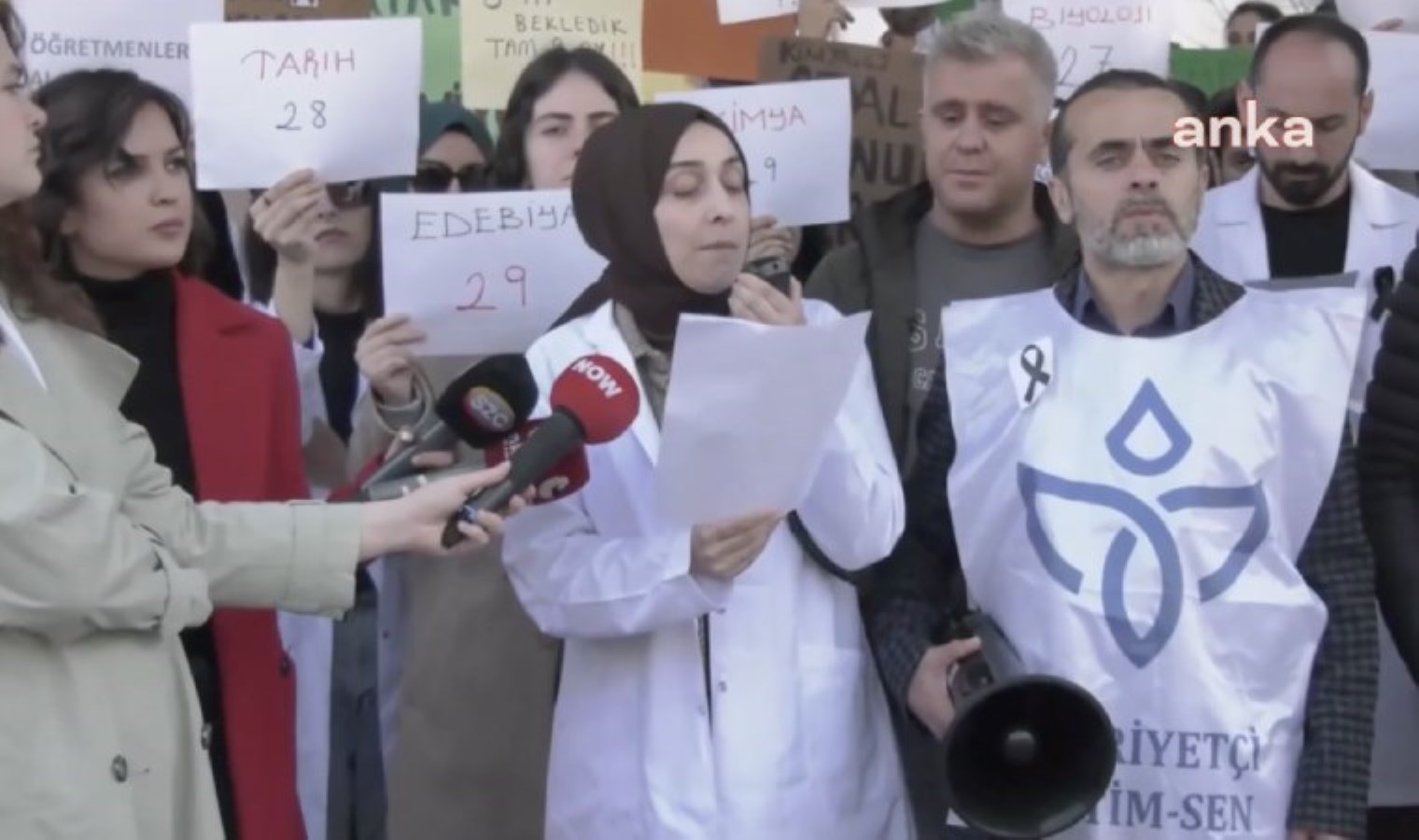 Öğretmenlerden ’15 bin atama’ kararına tepki: ‘Bu mağduriyetin en büyü sebebi Yusuf Tekin’dir!’