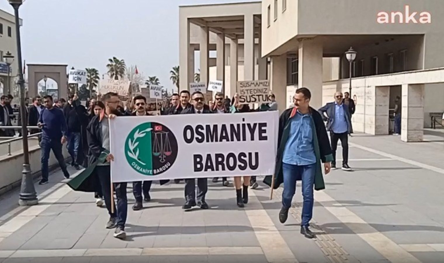 Osmaniye Barosu’ndan sessiz yürüyüş: Avukat susarsa adalet ölür