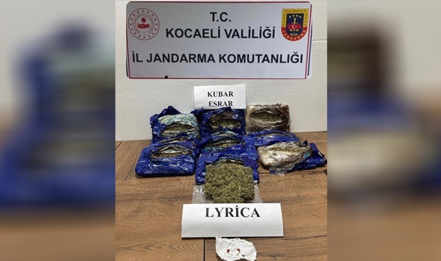 Otobüste 7 kilo esrarla yakalanan yolcu tutuklandı