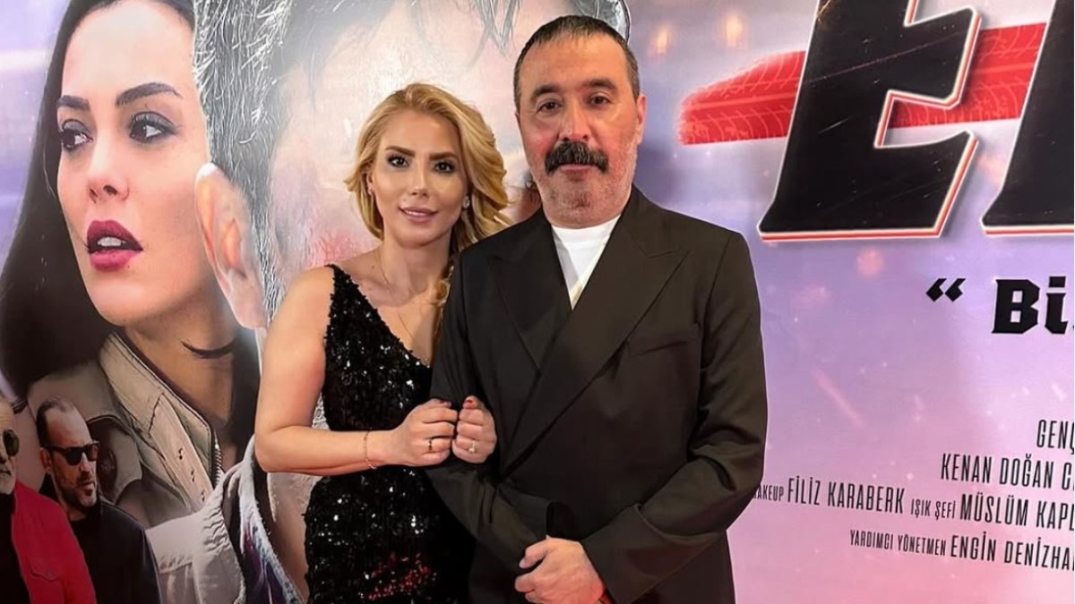 Oyuncu Mustafa Üstündağ küçük oğlu Mert Efe ile poz verdi