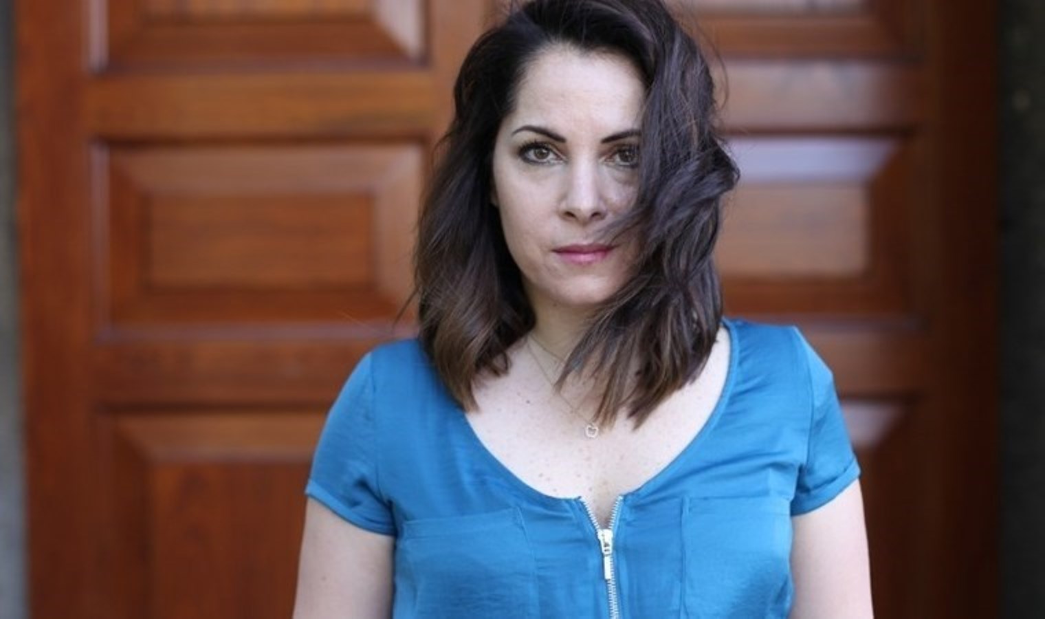 Oyuncu Sevinç Erbulak’tan polise sert tepki: ‘O eylem kanunsuz değil senin o gençlere yaşattığın zorbalık kanunsuz’