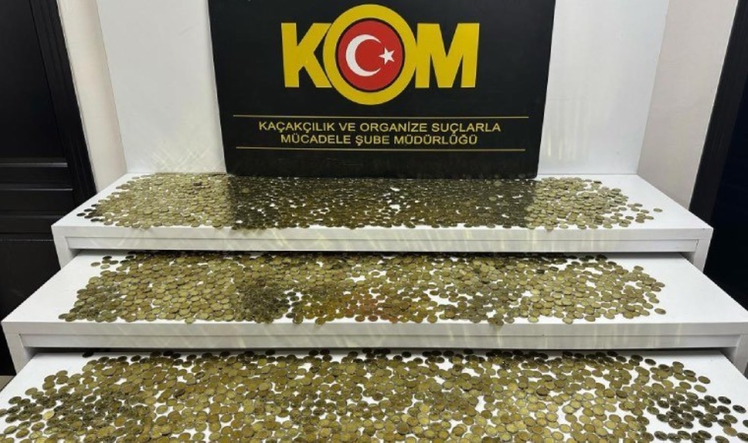 Piyasa değeri 430 bin TL: Sahte 5 bin adet madeni 2 euro ele geçirildi