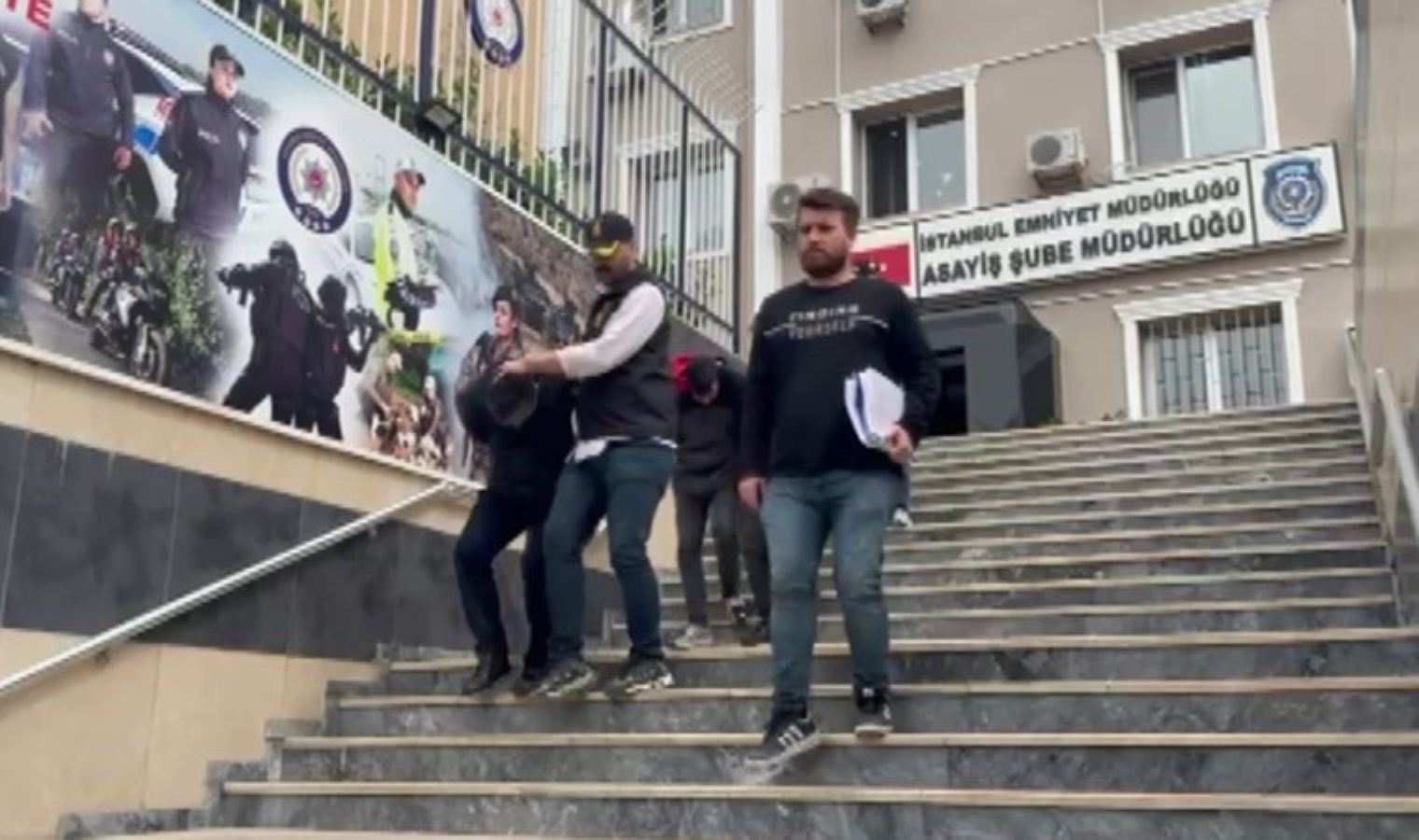 ‘Polisiz’ dediler, ‘banka hesaplarınızı terör örgütü ele geçirdi’ yalanıyla profesörü dolandırdılar