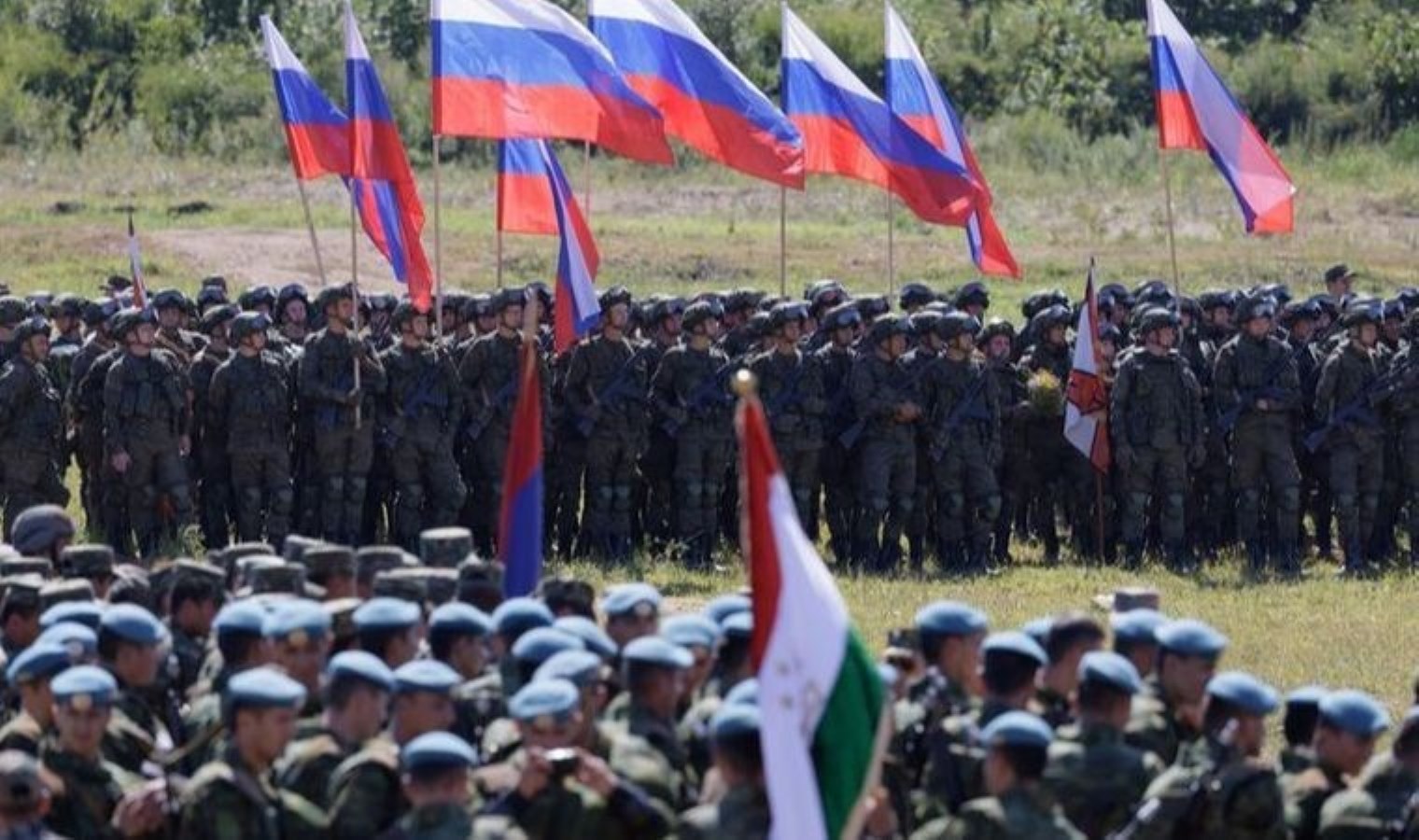 Putin imzaladı: Orduyu eleştirenlere hapis cezası