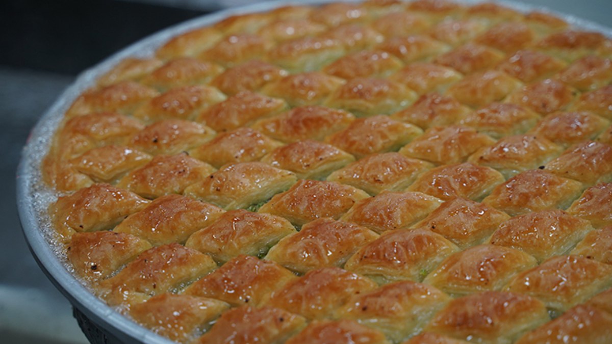 Ramazan Bayramı’nda Gaziantep’te baklava üretimi katlandı