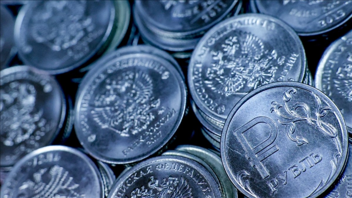 Rus ekonomisi geçen yıl, 200 trilyon ruble büyüklüğe ulaştı