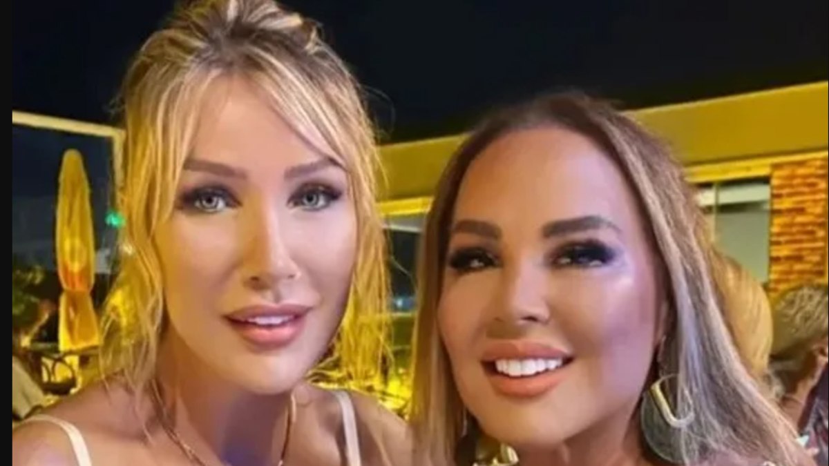 Safiye Soyman’dan şaşırtan Seda Sayan itirafı: “Beni kullanıyor”