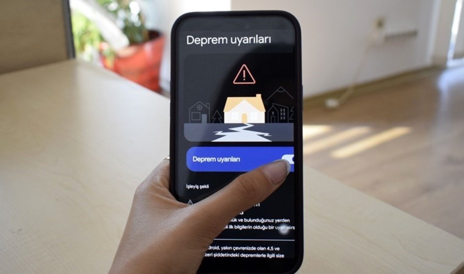 Sahte ‘deprem uyarı’ uygulamalarına dikkat: ‘Türkiye’de resmi sistem yok’