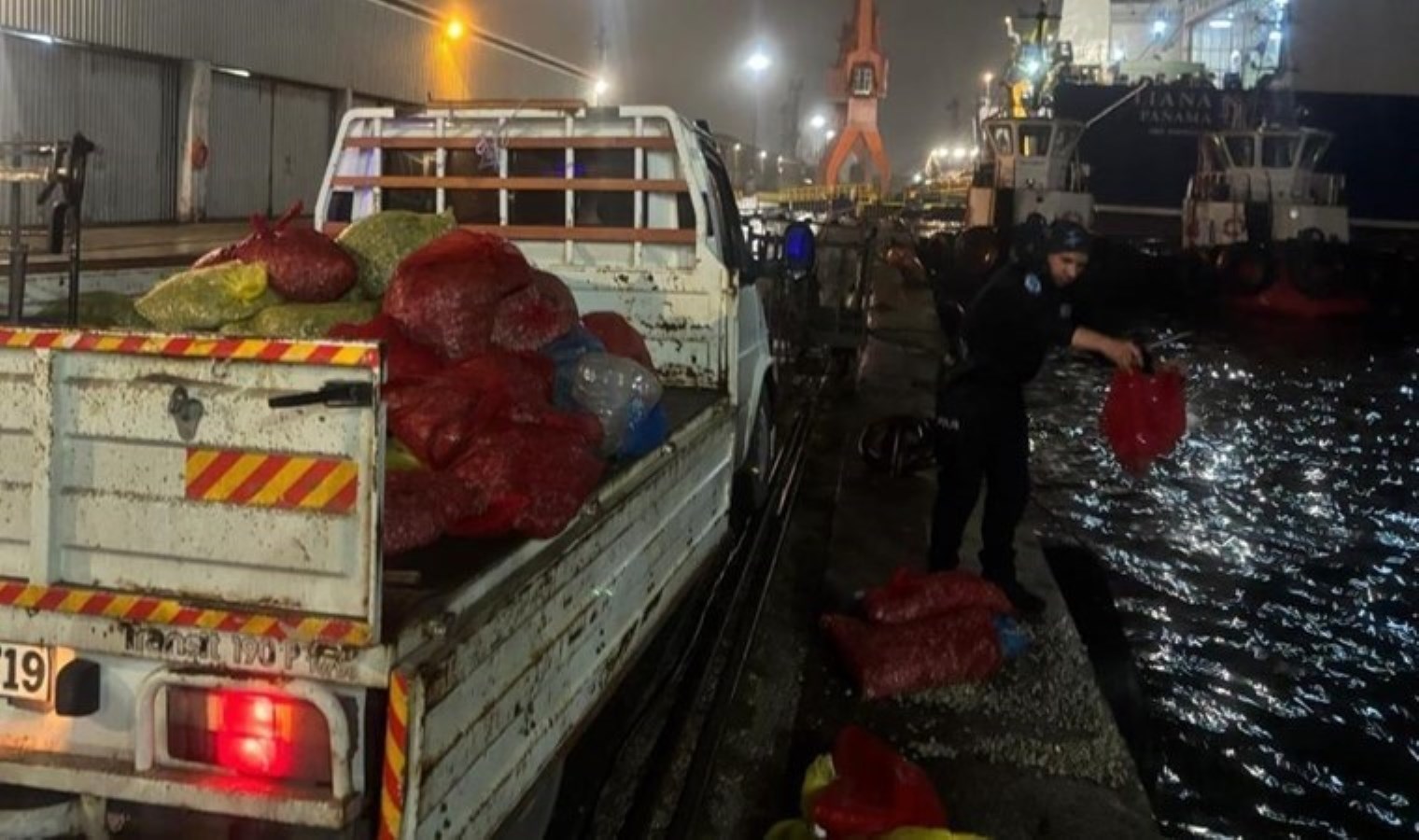 Samsun’da 2 ton kaçak midye ele geçildi