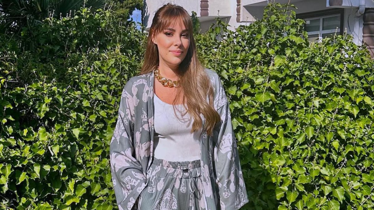 Şarkıcı Tuğçe Tayfur’a doğum günü sürprizi yapıldı