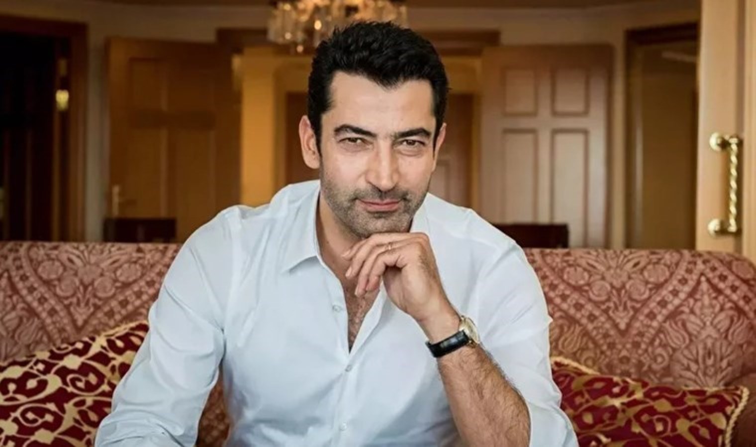 Sessizliğinin sebebi belli oldu: Togg’un yeni reklam yüzü Kenan İmirzalıoğlu oldu