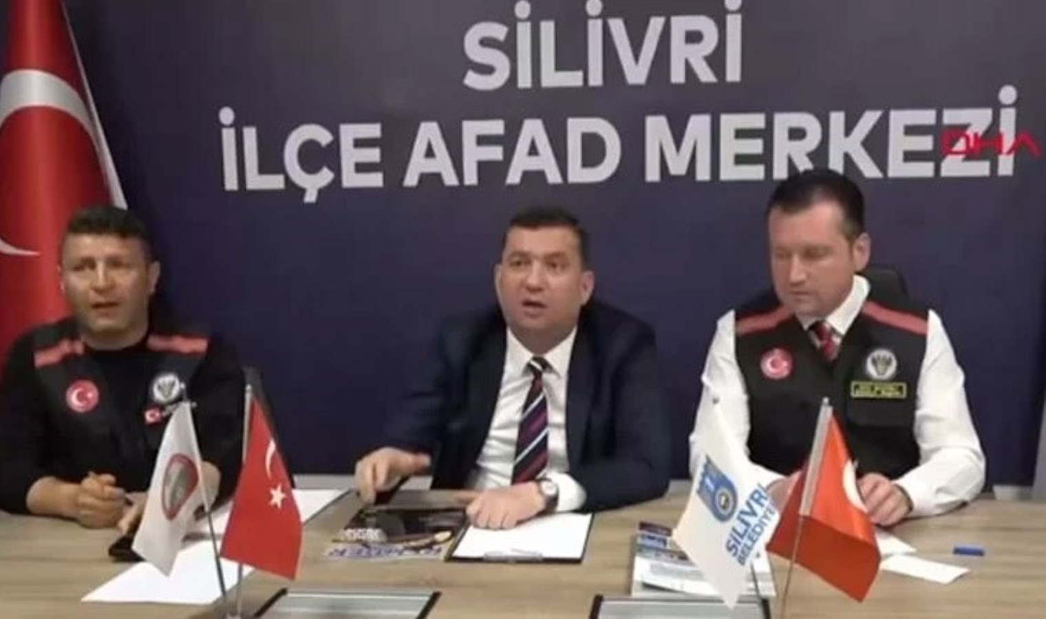 Silivri’de ‘İkinci bir uyarıya kadar evlere girmeyin’ uyarısı