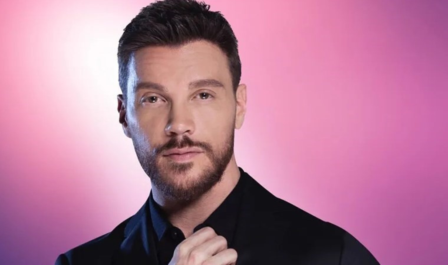 Sinan Akçıl yardımcısının başına gelen acı olayı anlattı: ‘Instagram kazası ile hayatını kaybetti’