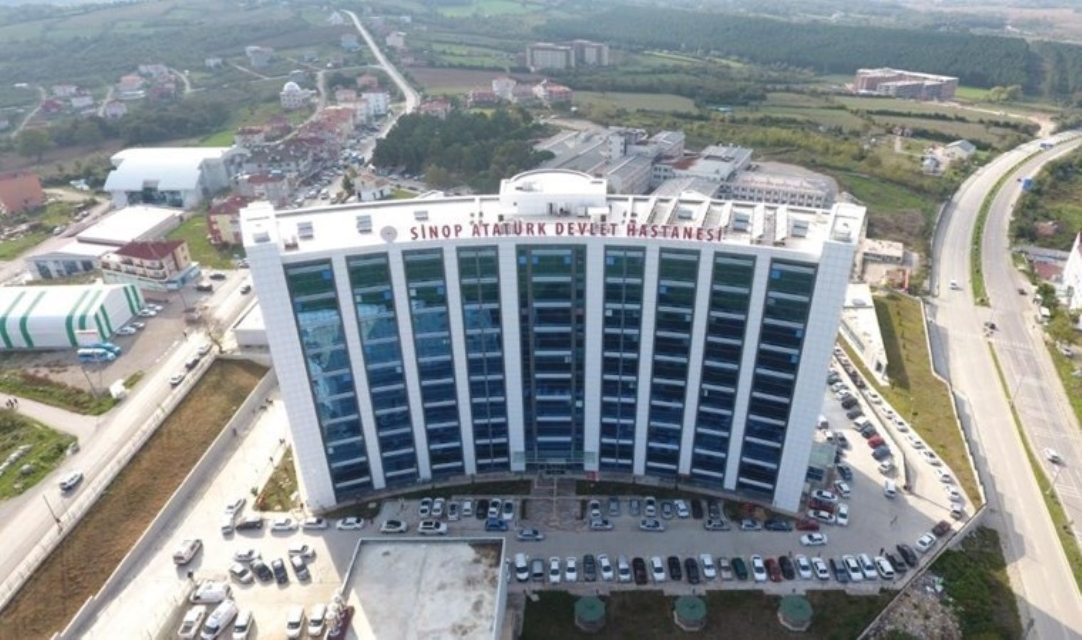 Sinop’ta bıçaklı kavga: 1’i ağır 2 yaralı