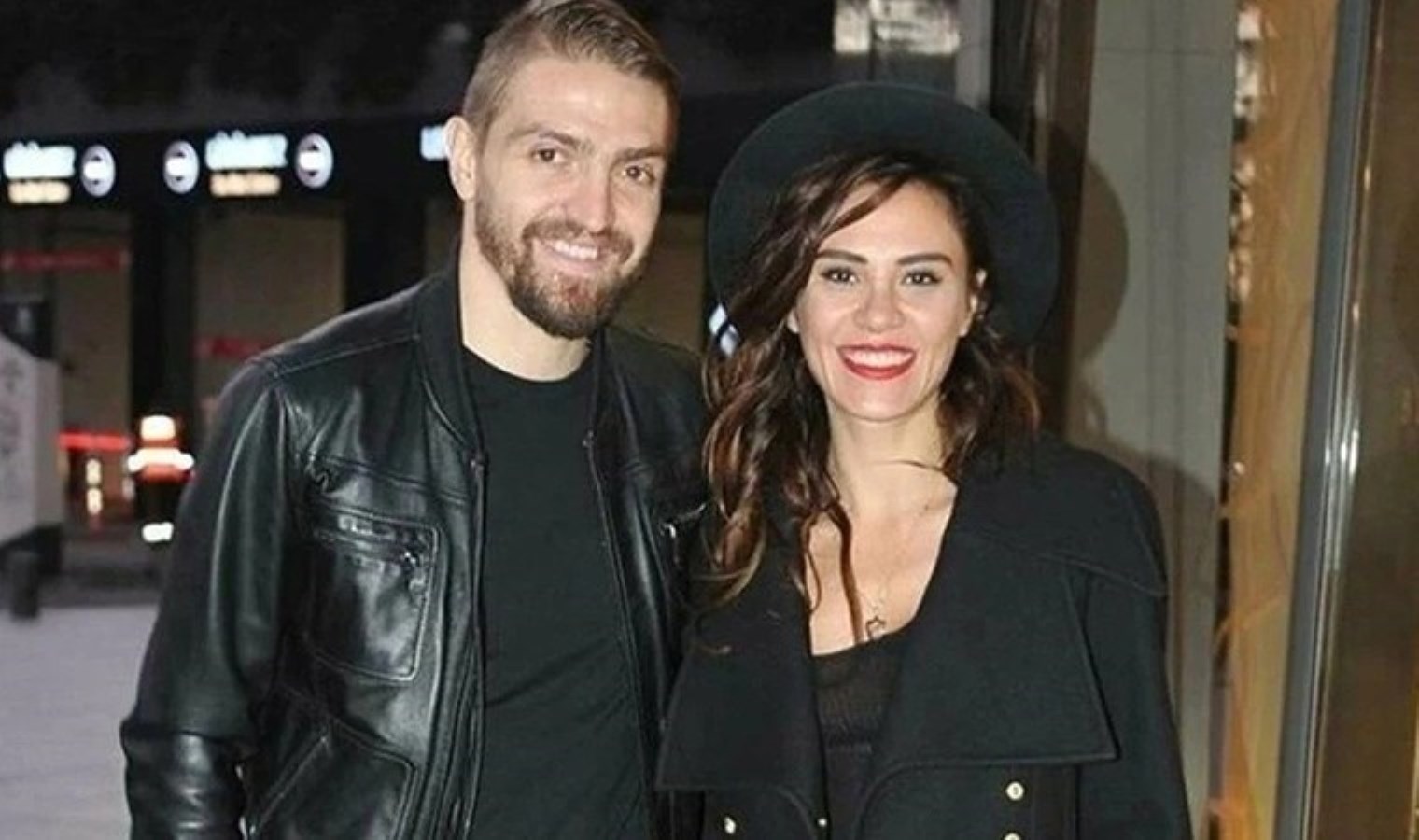 Şükran Ovalı futbolcu eşi Caner Erkin ile ilgili konuştu: ‘Caner’i 14 kez engelledim’