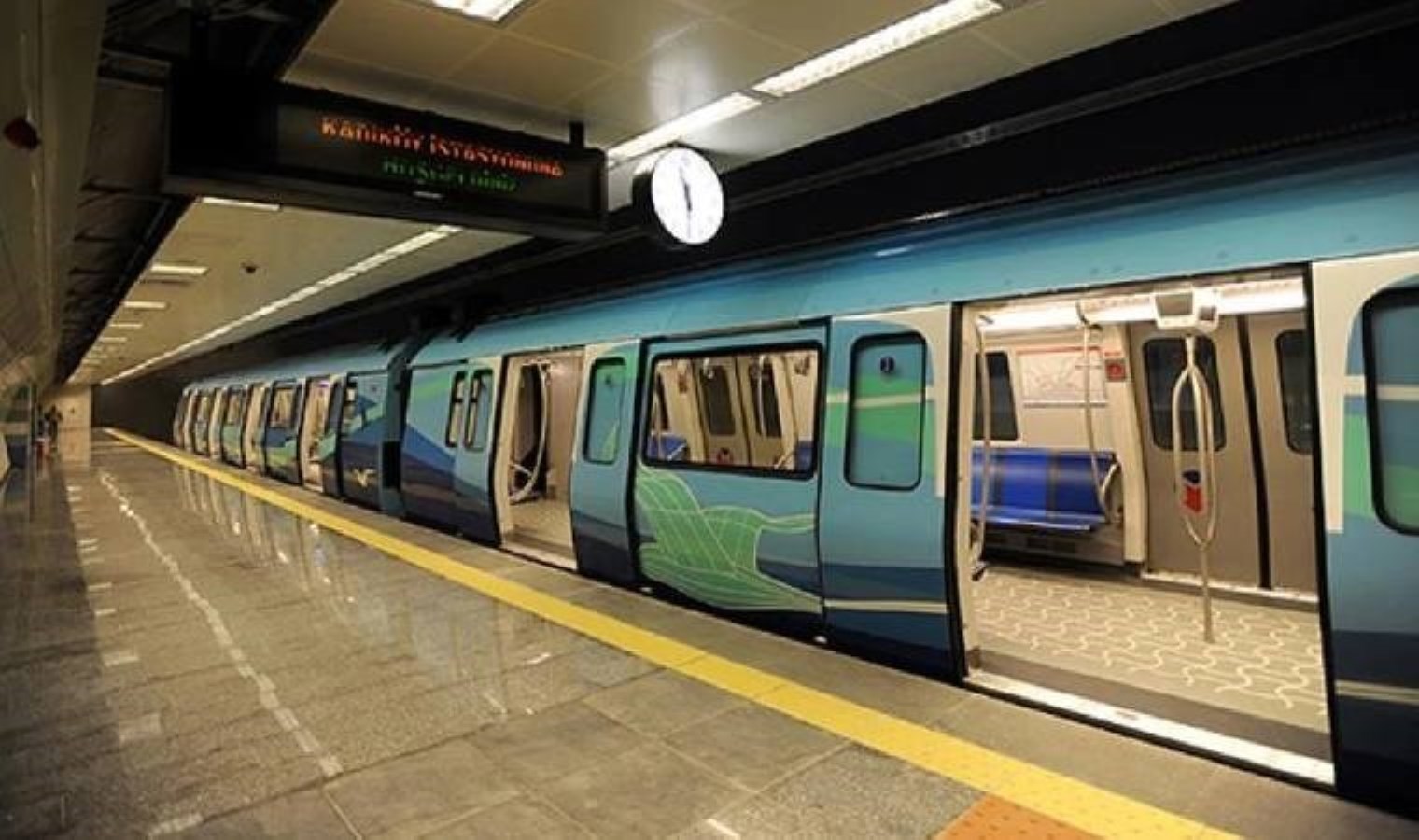 Taksim metro istasyonu İstanbul Valiliği’nin kararıyla kapatıldı!