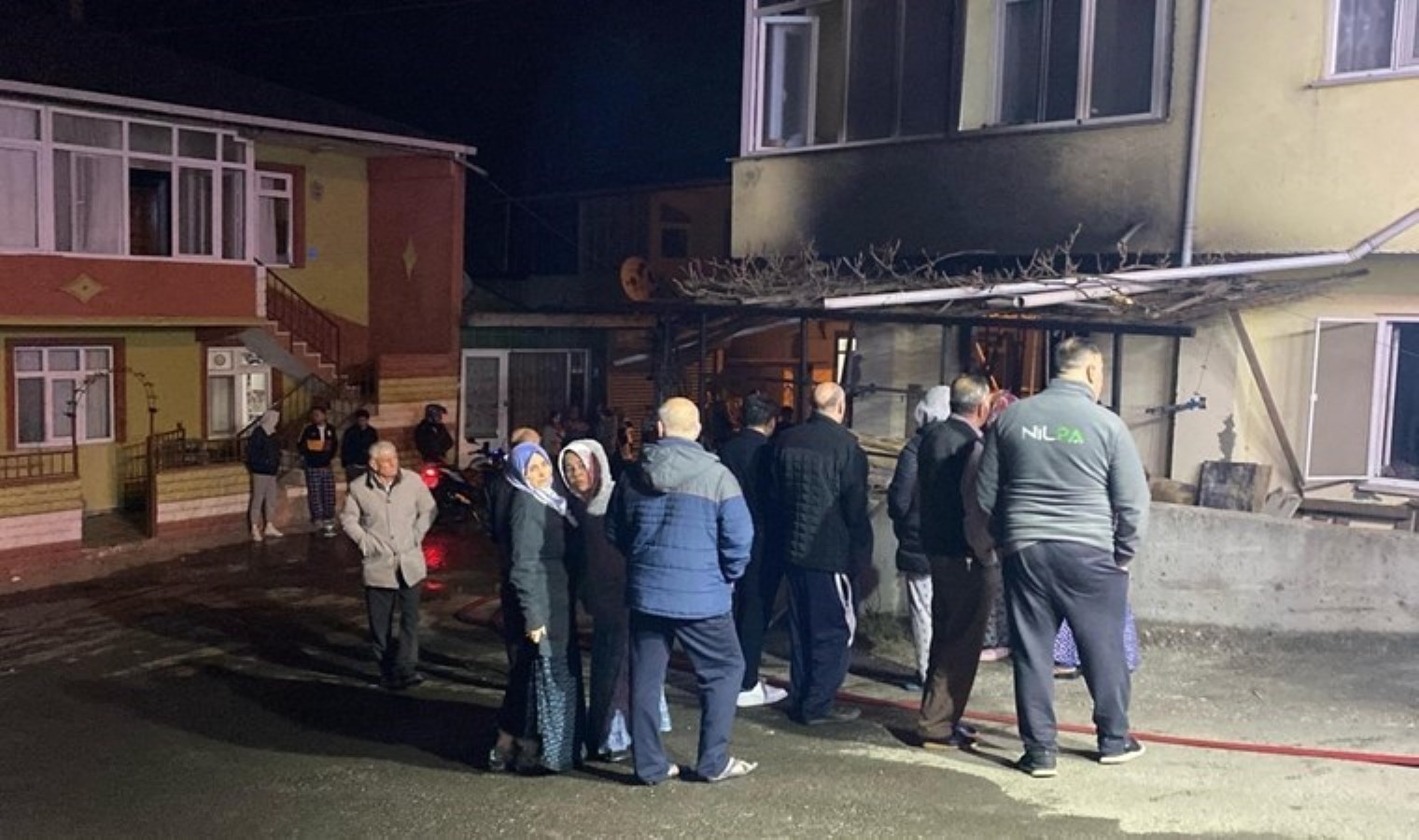 Tekirdağ’da ev yangını: 1 ağır yaralı, 4 kişi dumandan etkilendi