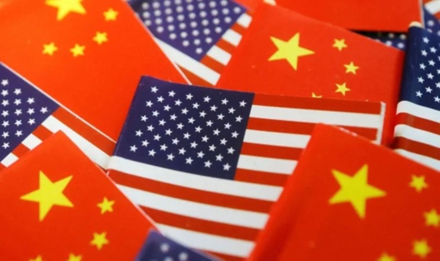 Ticaret savaşı kızışıyor! ABD’den Çin’e yüzde 104 ek vergi