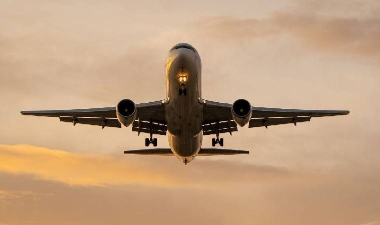 Trabzon’da uçak seferleri sis nedeniyle iptal edildi!