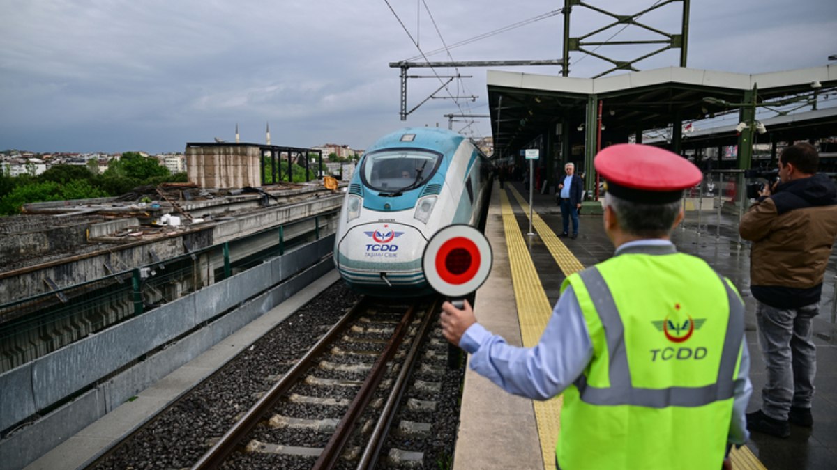 Tren seferlerine ‘Aile Yılı’ indirimi: Aileye yüzde 15, yeni evliye yüzde 50