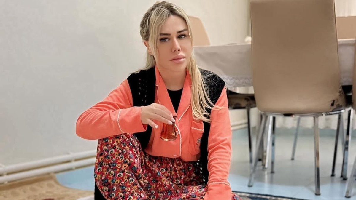 Türkücü Ceylan’ın yeni sahur pozu! “Yıllara kafa atmışım”