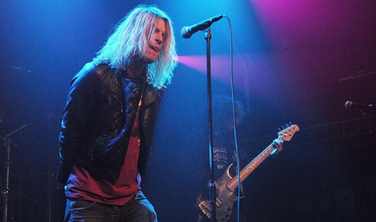 Ünlü şarkıcı gözaltına alındı: ‘Sevgilisine şiddet uyguladı’ iddiası!