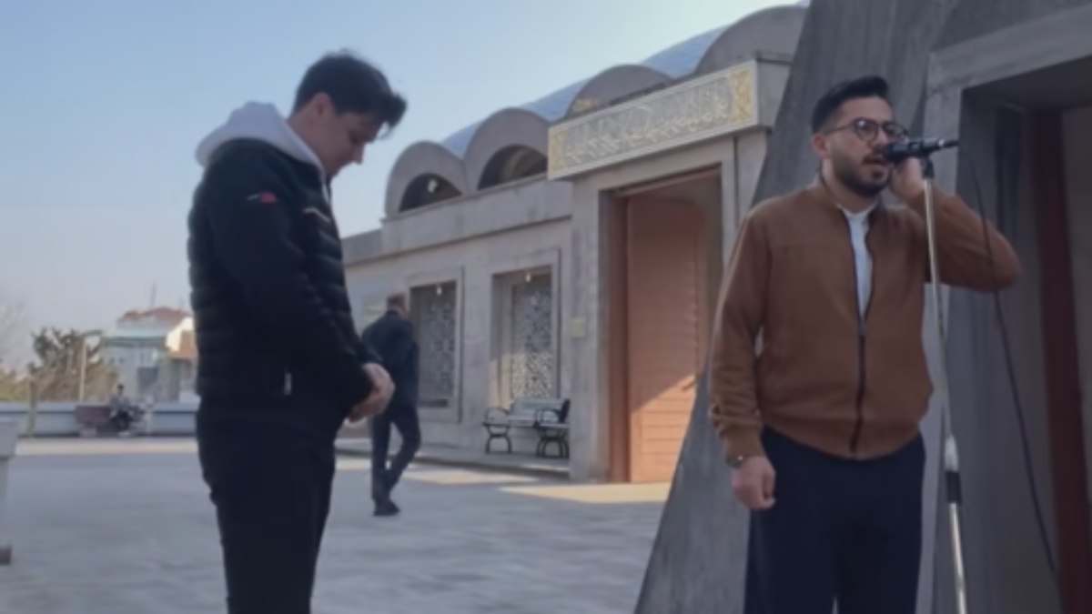 Üsküdar’da Ezan Düeti: Şampiyon Müezzinler Mest Etti…