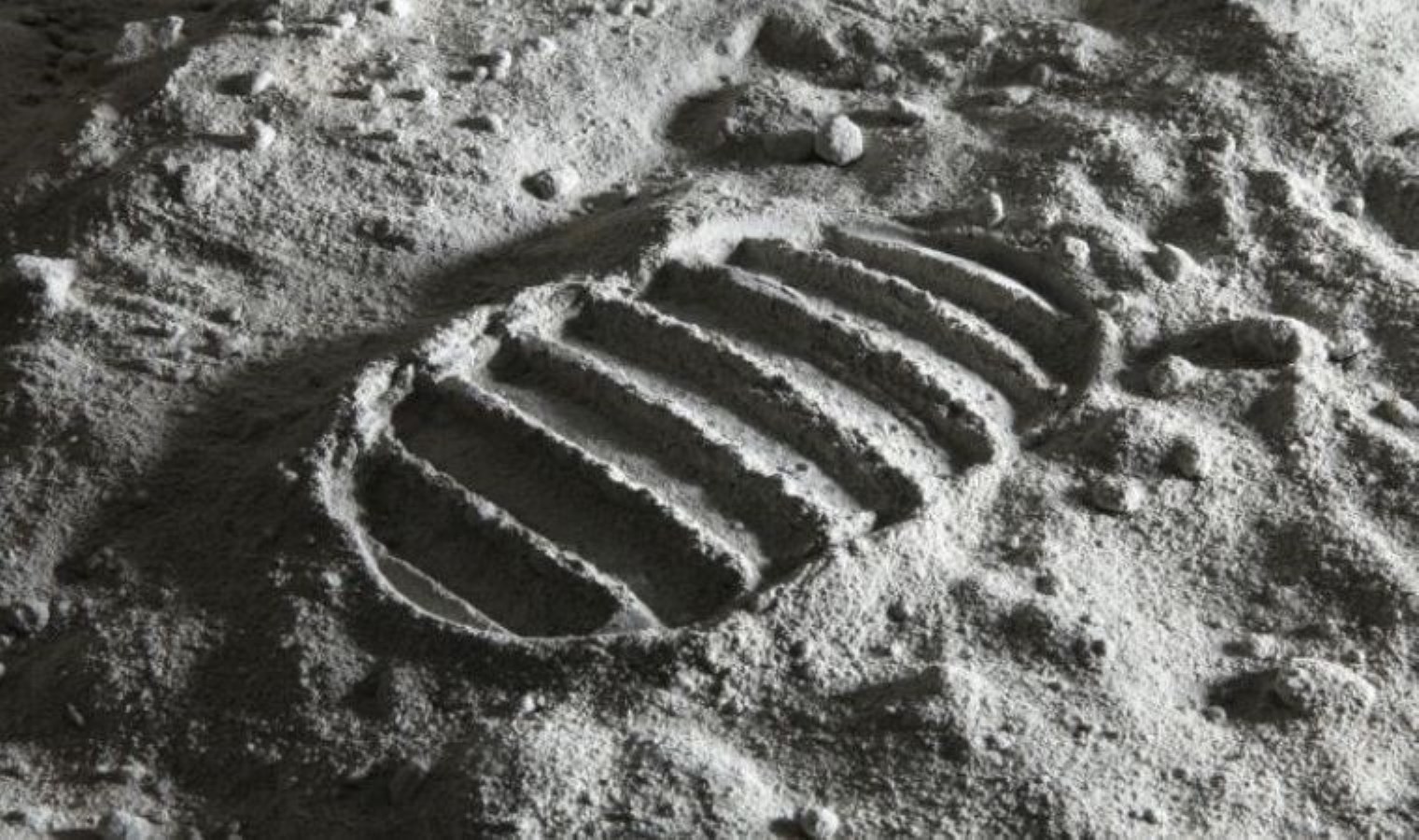 Uzayda enerji devrimi: Ay tozundan Güneş paneli yapılabilir