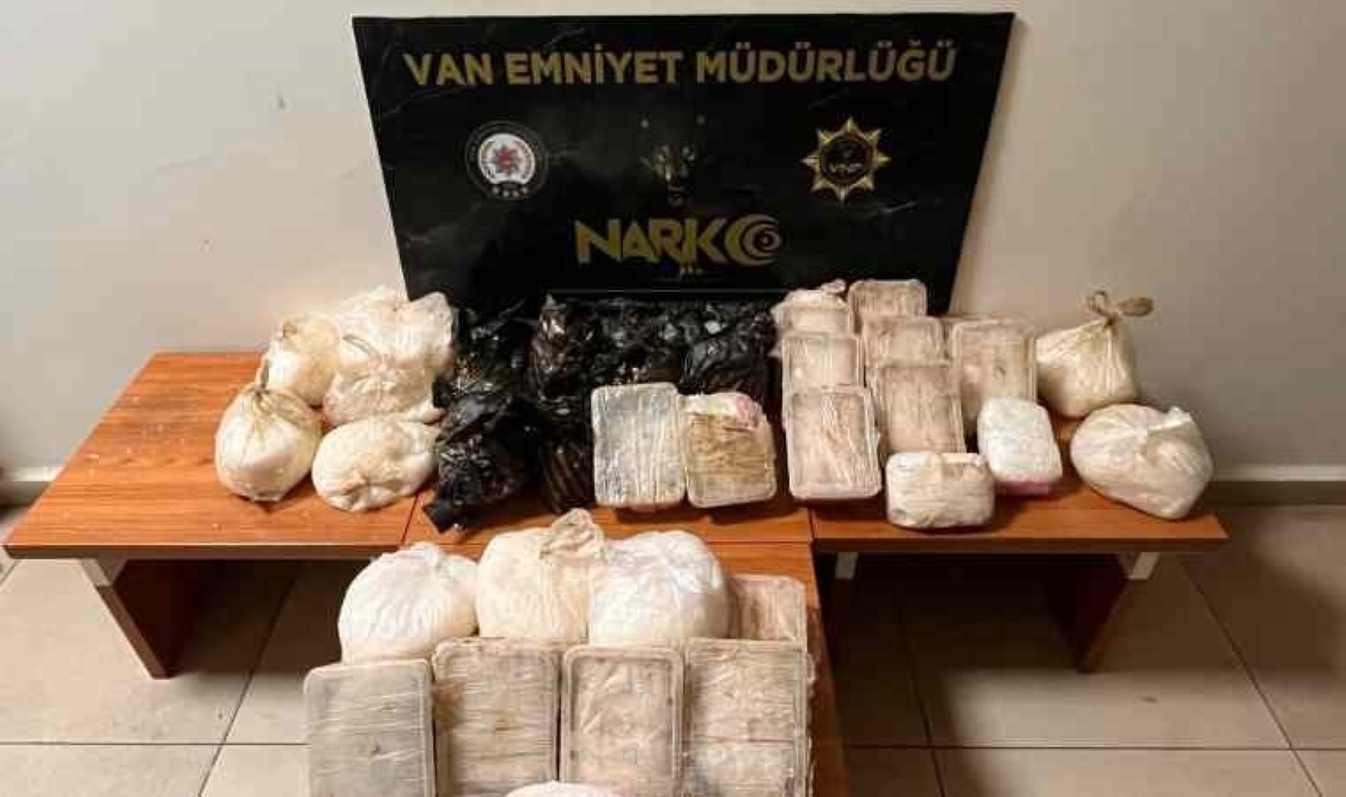 Van’da 30 kilo 720 gram uyuşturucu ele geçirildi