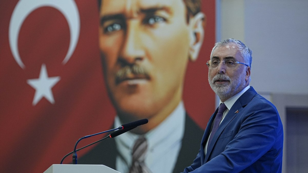 Vedat Işıkhan: Aday Havuz Sistemi’nde 815 bin iş arayan görüntülendi