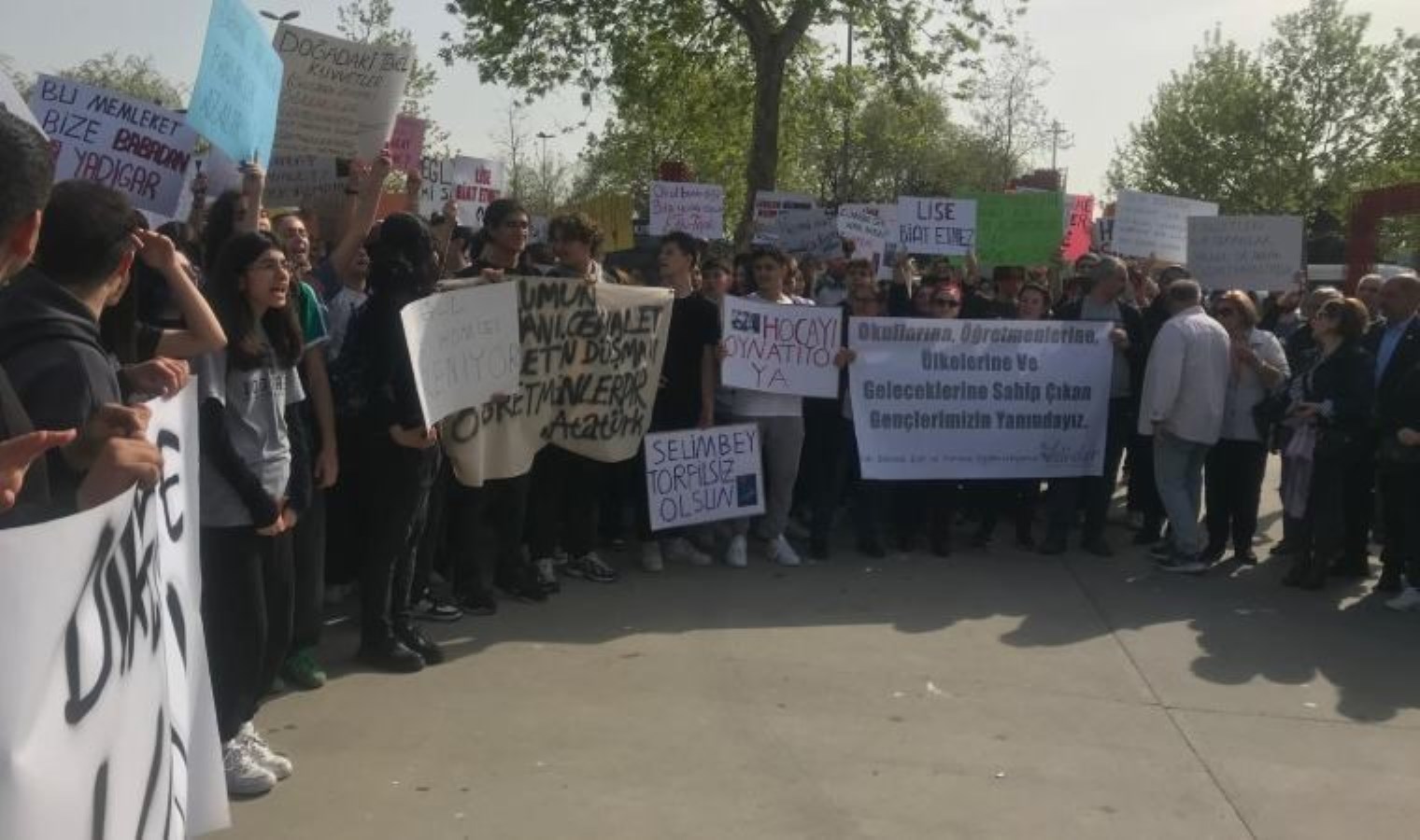 Veli-Der’den ‘gençlik ve adalet’ eylemi