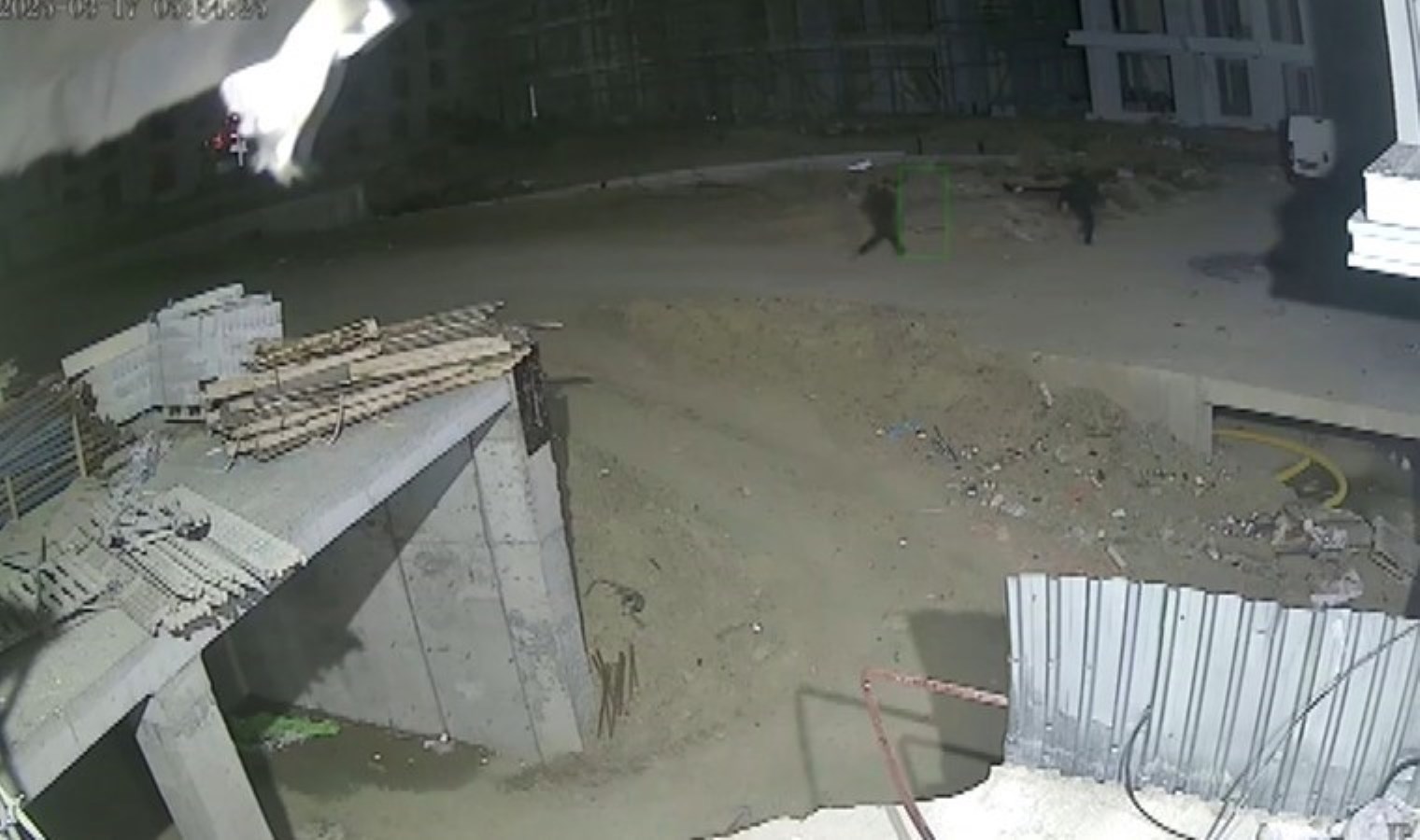 Yakayı ele verdiler! İstanbul’da operasyon: TIR’lardan ve inşaatlardan hırsızlık yapan 5 kişi yakalandı!