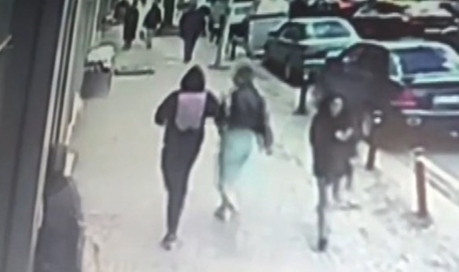 Yakayı ele verdiler! Ümraniye’de ‘telefon dolandırıcılığı’ yapan sevgililer yakalandı