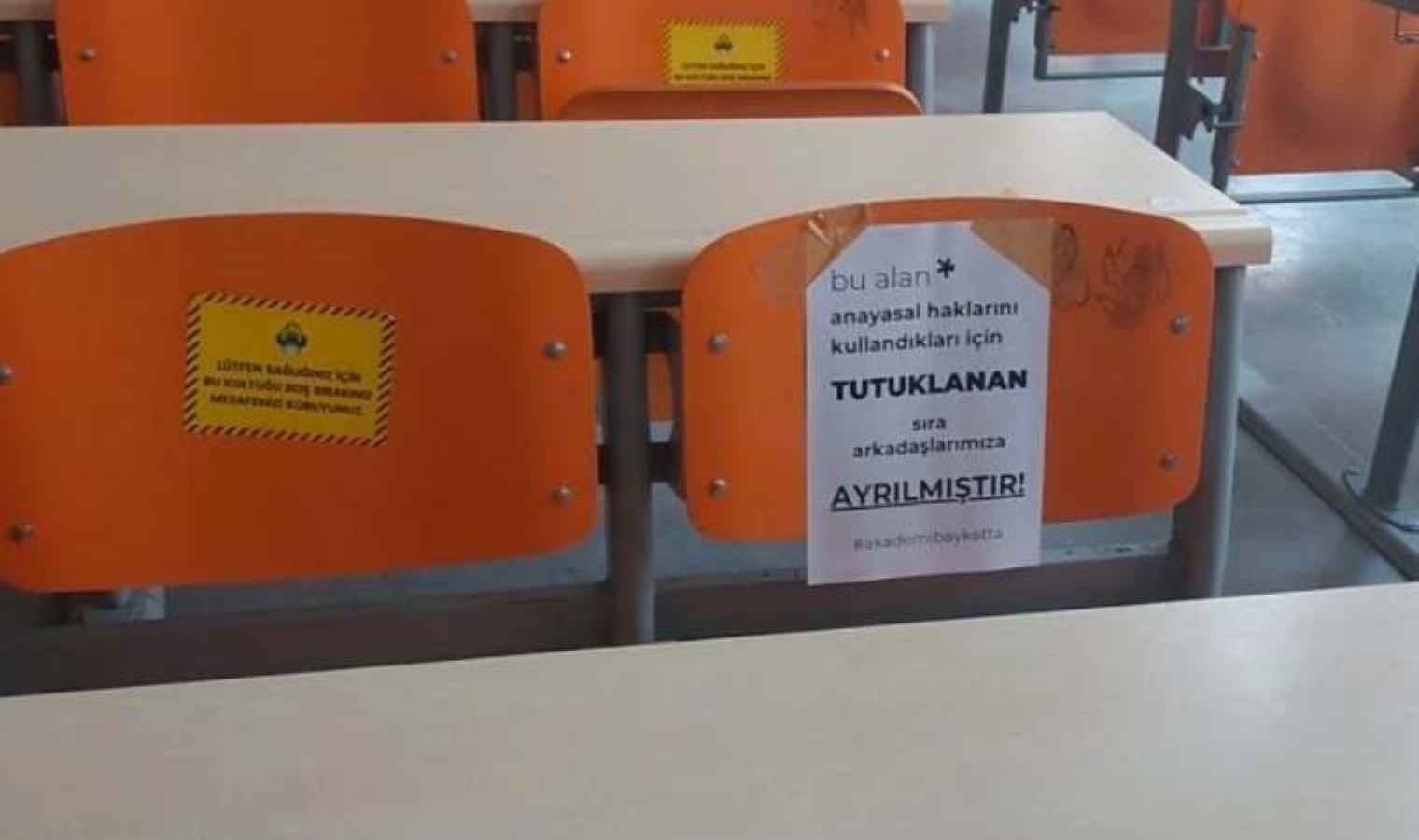 YTÜ öğrencilerinden boykot: Tutuklanan arkadaşları için sınava girmediler