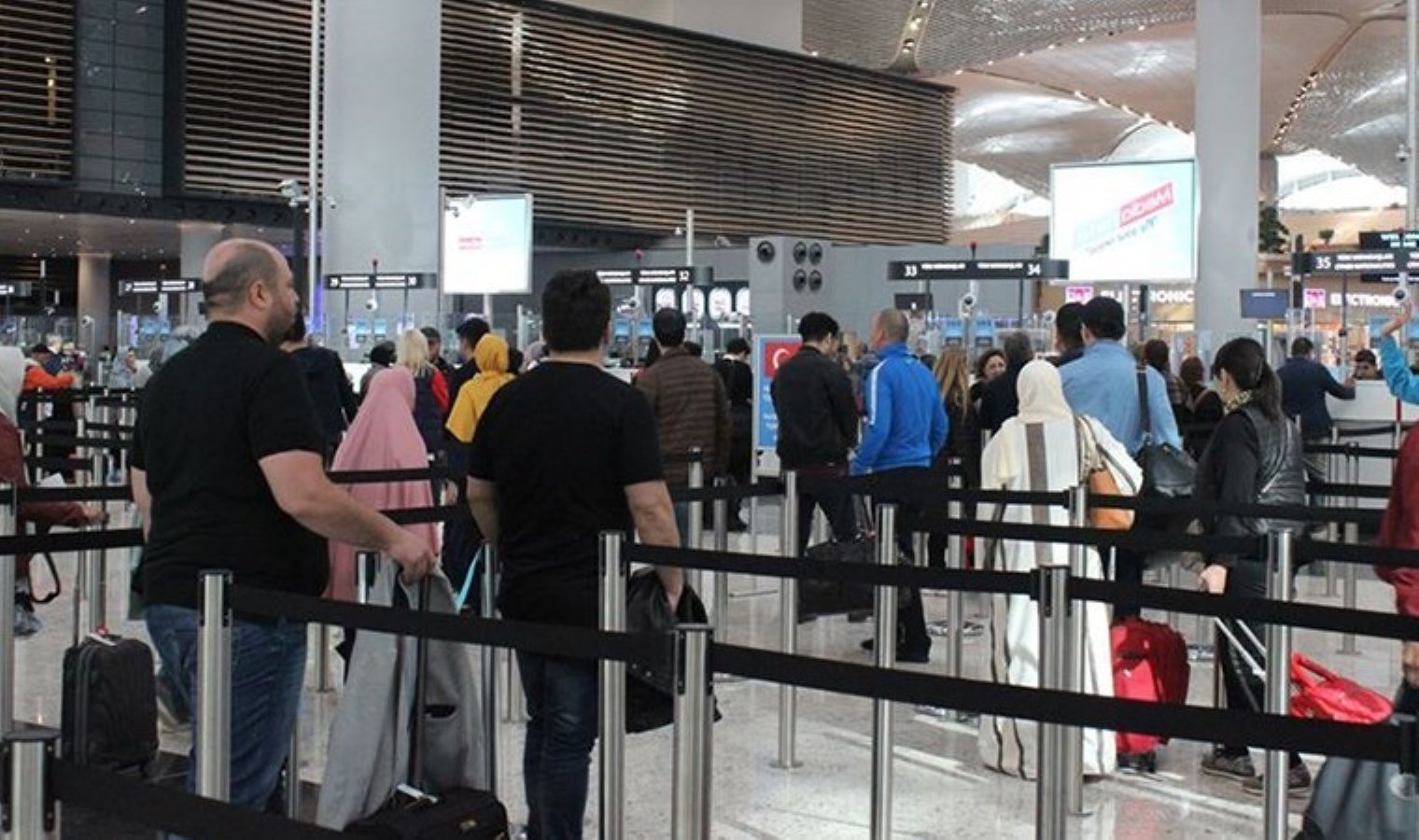 Yurt dışına çıkacaklar dikkat! Resmen tebliğ edildi…