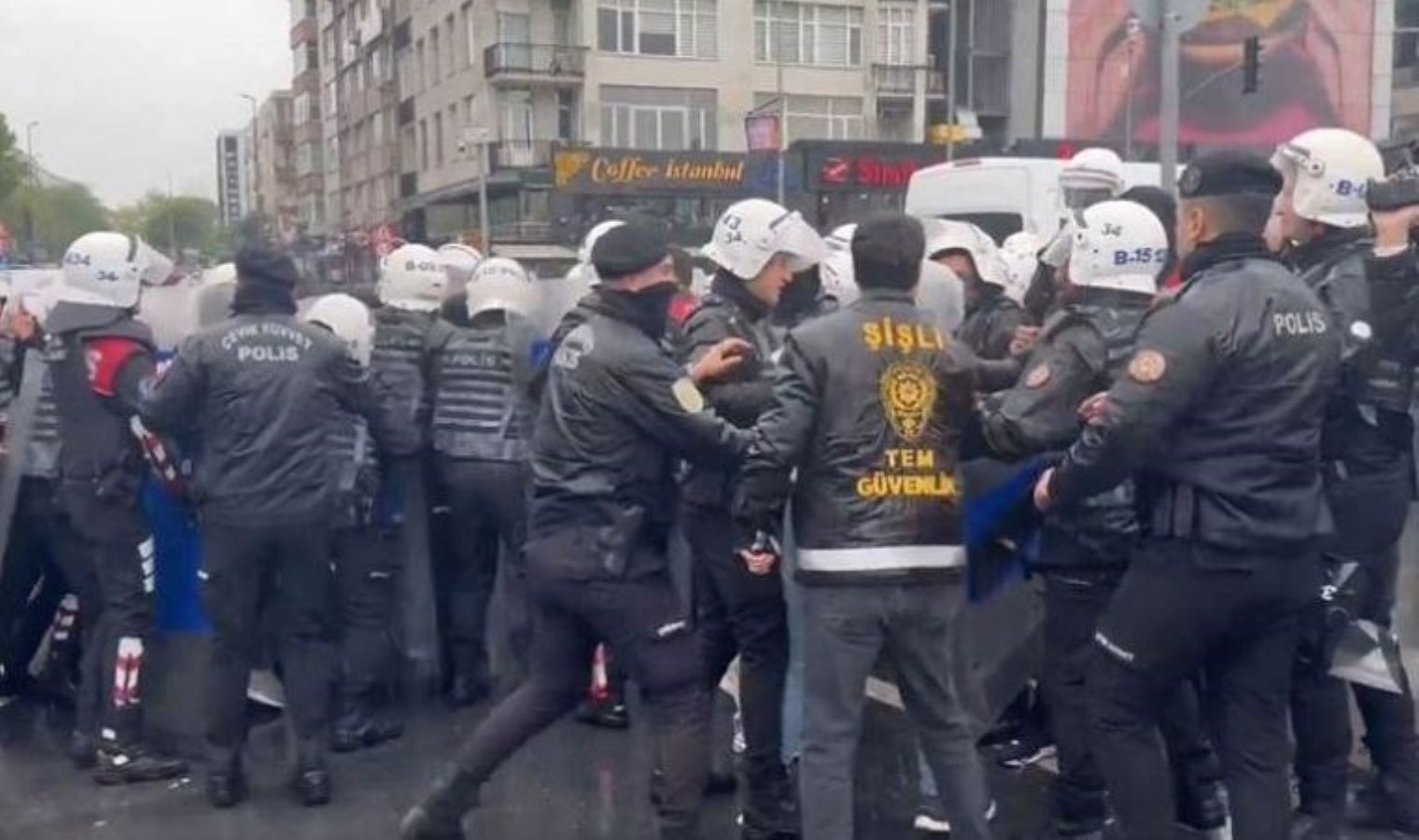 1 Mayıs gözaltılarında son durum: 383 kişi serbest, 36 kişi adliyeye sevk bekliyor