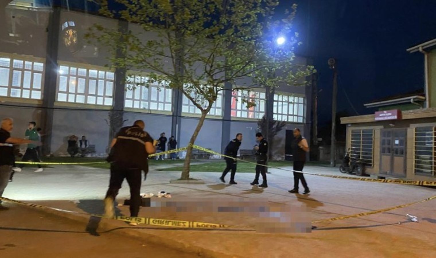 15 yaşındaki çocuk, 17 yaşındaki çocuğu bıçakladı