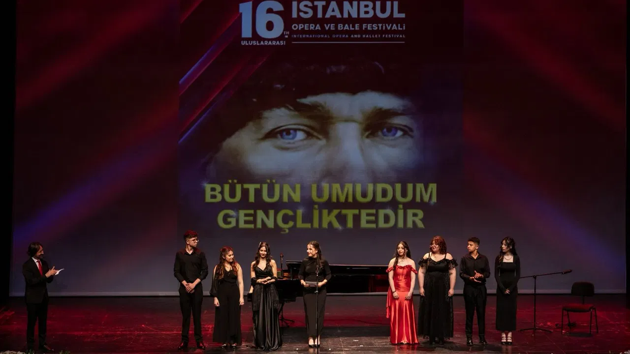 19 Mayıs’ta AKM’de konser rüzgarı esti: ‘Bütün umudum gençliktedir’