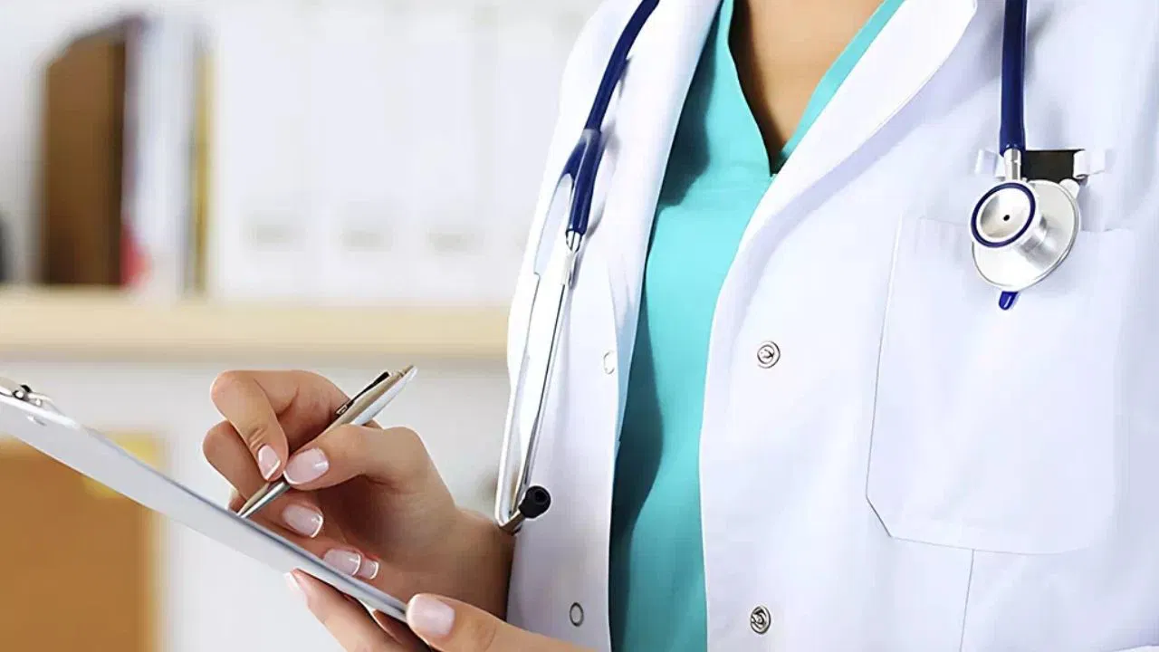 19 Mayıs’ta hastaneler, sağlık ocakları, eczaneler açık mı? 19 Mayıs Pazartesi özel hastaneler kapalı mı?