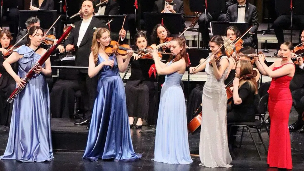 19 Mayıs’ta sahne genç yıldızlarda