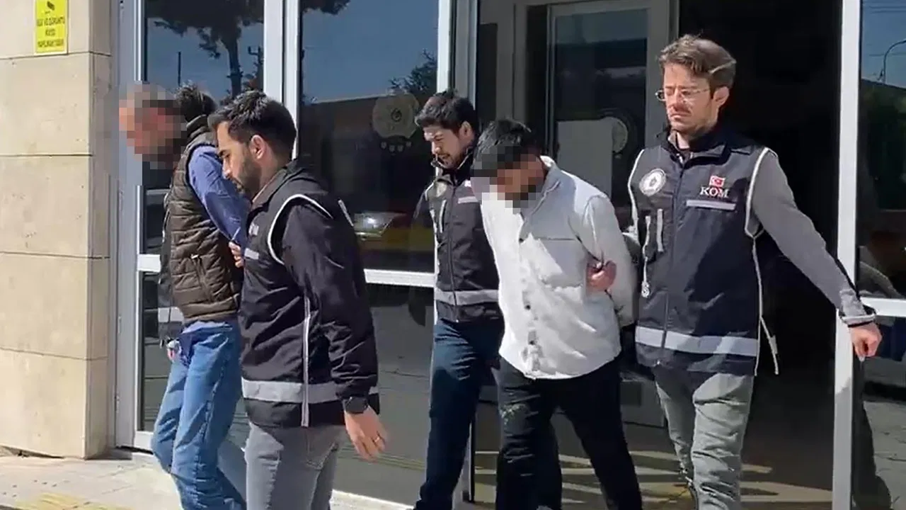 2 milyon liralık altını almaya gelmişti… Telefon dolandırıcısı suçüstü yakalandı!