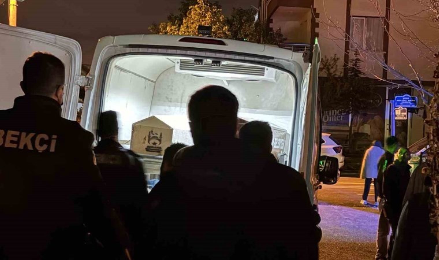 21 yaşındaki komşusunu katletti, aynı silahla intihar etti!