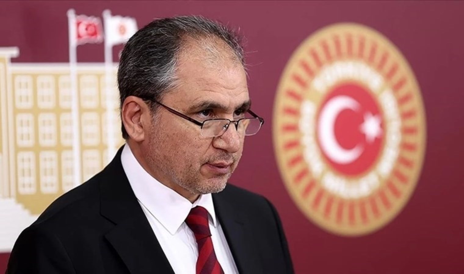 AKP’li vekilden döviz yasağı önerisi: ‘Ekonomist değilim ama…’