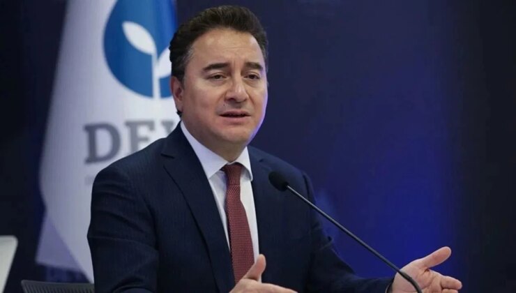Ali Babacan’dan anayasa çıkışı: İktidar önce AYM ve AİHM kararlarını uygulasın sonra oturup yeni anayasa çalışılsın