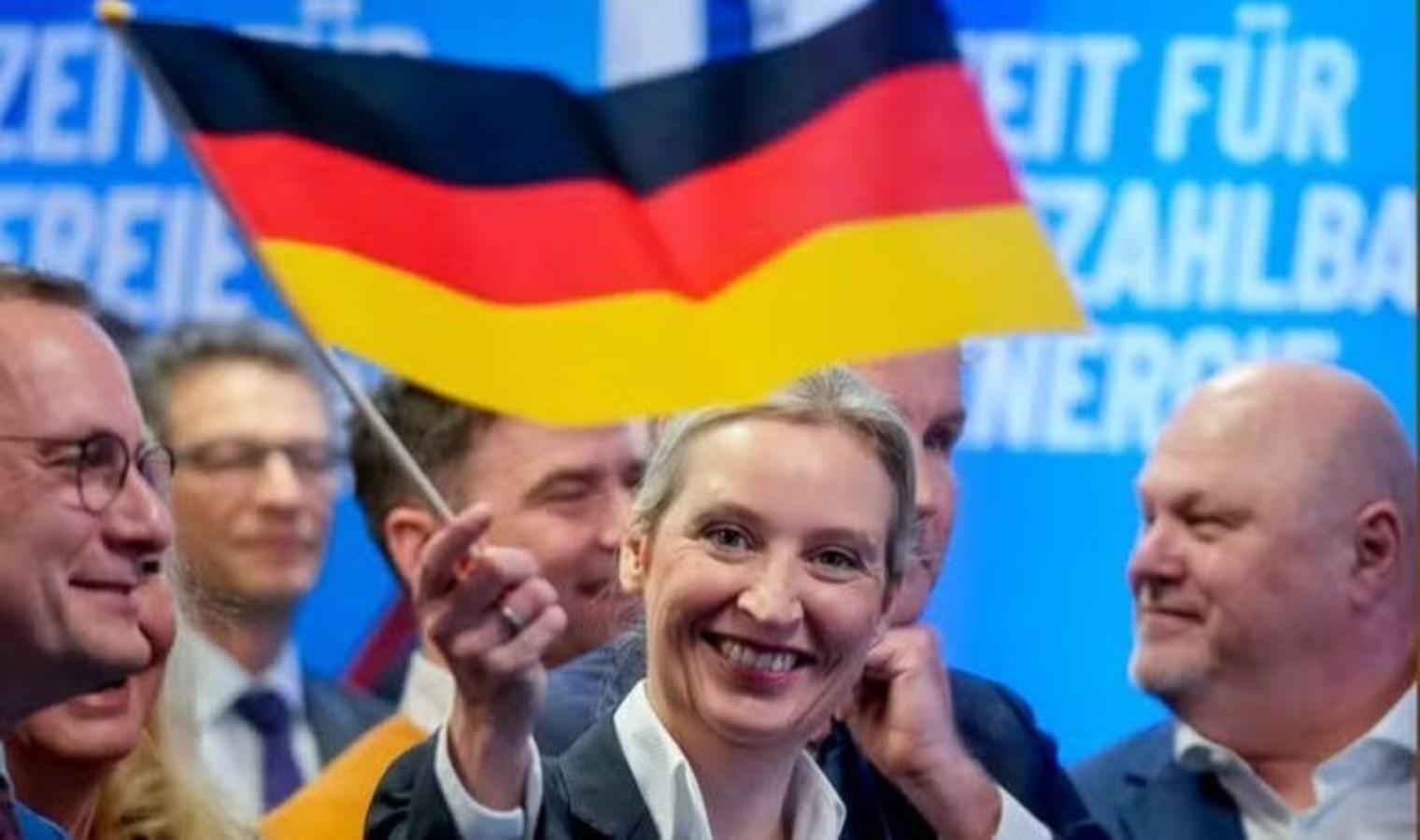 Almanların yarısı AfD’nin yasaklanmasını destekliyor