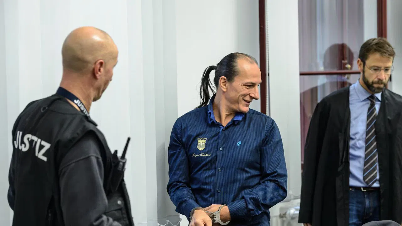 Almanya’da “Krallık” kurmak isteyen “Kral” tutuklandı