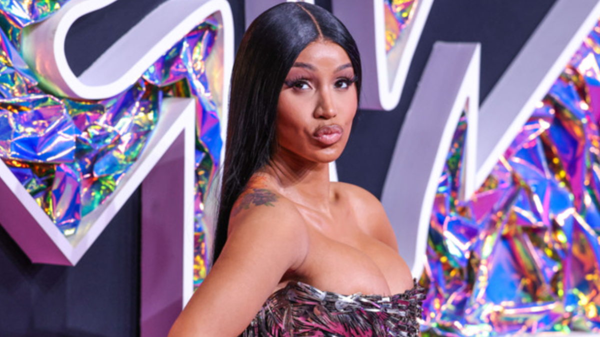 Amerikalı şarkıcı Cardi B’nin Hürrem Sultan hayranlığı devam ediyor