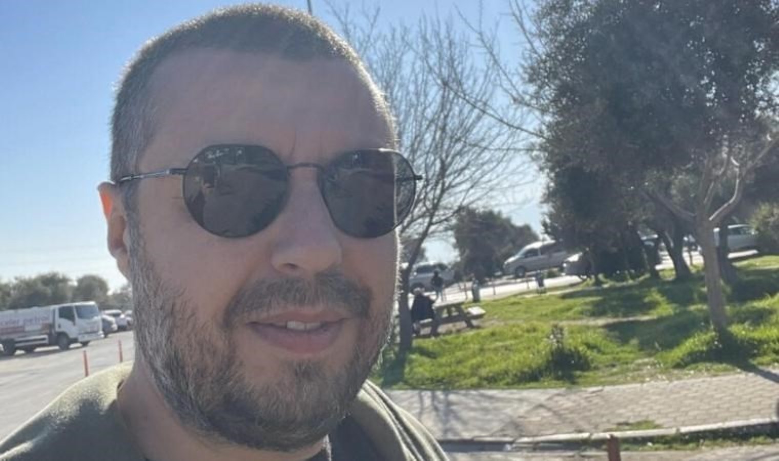 Anaokulu öğretmeni yol kenarında yaralı bulundu