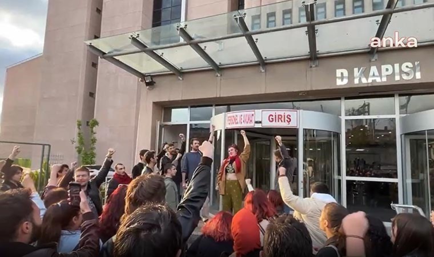 Ankara’da gözaltına alınan öğrencilerden 4’ü tutuklandı