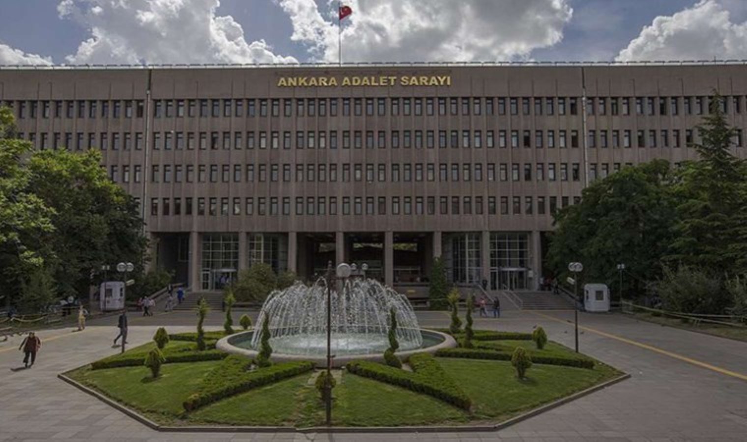 Ankara’da sokak hayvanlarını evinde öldüren doktor tutuklandı